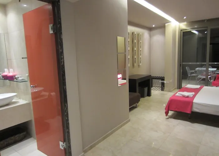 Ξενοδοχείο με διαμερίσματα Island Πευκί