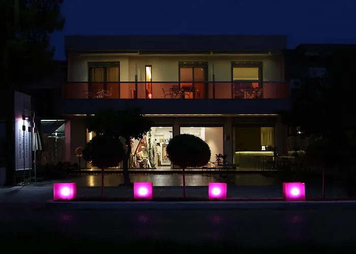 Island Ξενοδοχείο με διαμερίσματα 4*